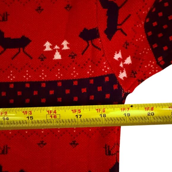 Vintage Red & Black Reindeer Christmas Sweater Size M - Picture 9 of 10